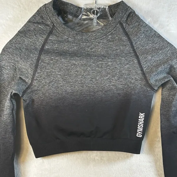 Gymshark Ombre Seamless Long Sleeve Crop Top‎ Black Grey Athletic Fit Women - Image 2