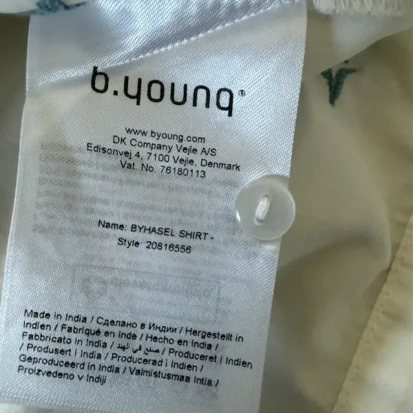 Nordstrom NWT B. Young Hasel Preppy Classic Minimalist Floral Embroidery Button down small - Image 10