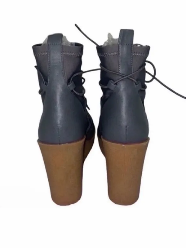 Steve Madden Gray Ankle Sock Bootie size 8M - Image 6