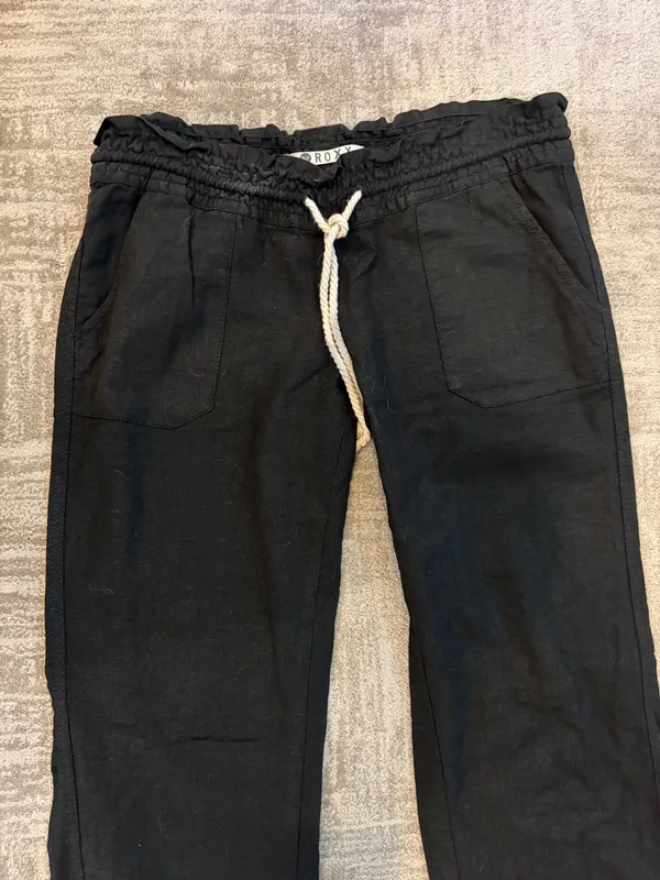 Like New Roxy Linen Black Wide Leg Drawstring Pants. Sz S - Image 2