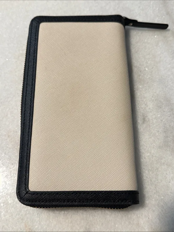 Kate Spade Hazel Court Legacy Beige and Black Bow Zip-Around Wallet - Image 4