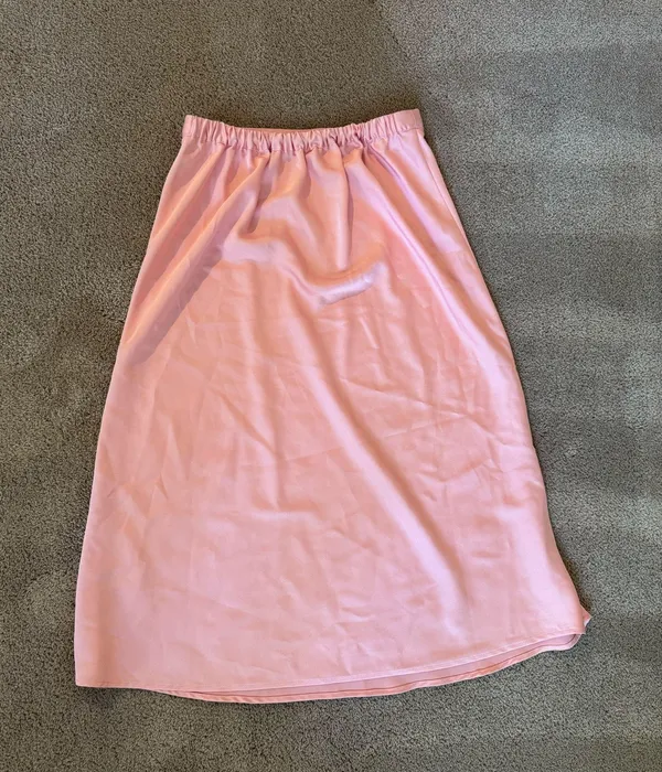 Light pink satin J.Crew midi skirt - Image 3