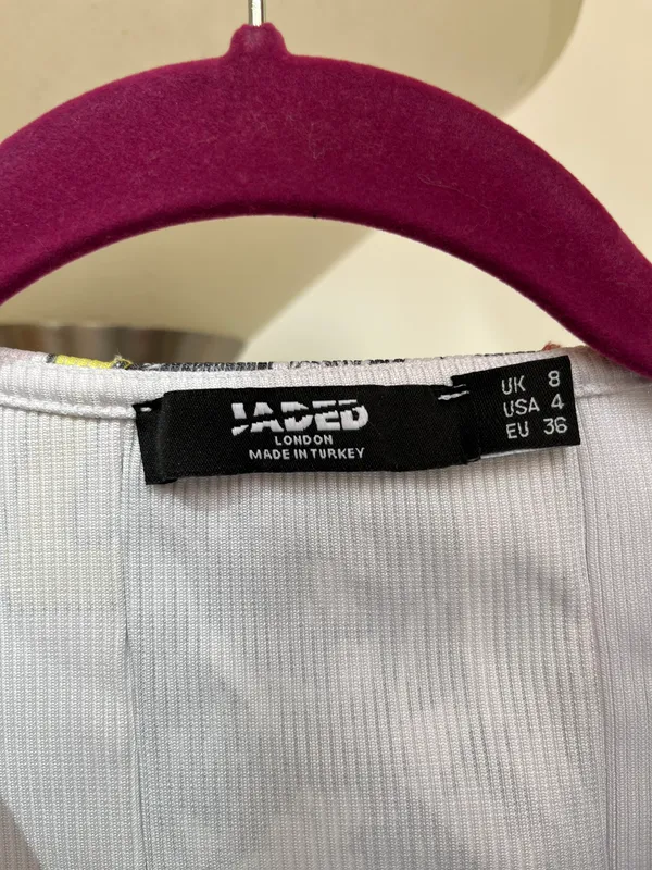 Jaded London Graphic Long Sleeve Crop Top - Image 4