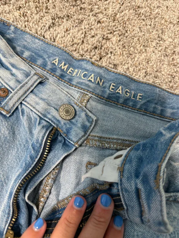 American Eagle Mom Shorts - Image 2