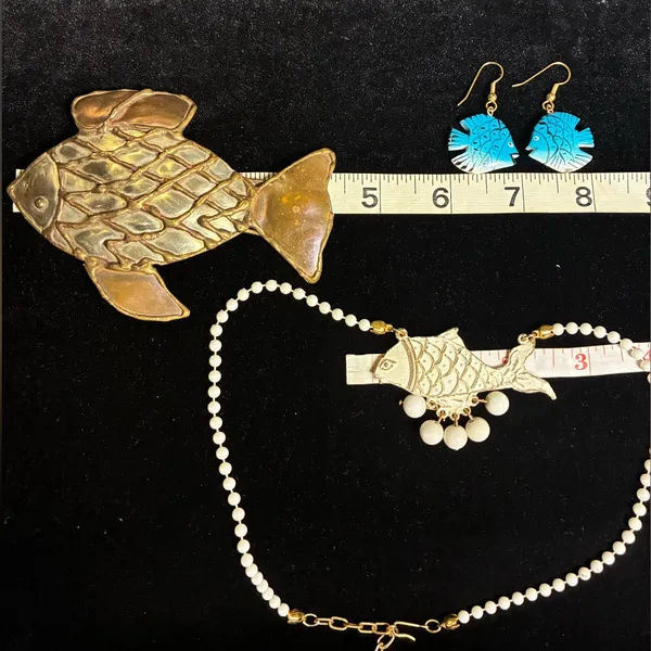 Vintage Whimsical Ocean Treasures: A Collection of Artisan Fish Jewelry - Image 3