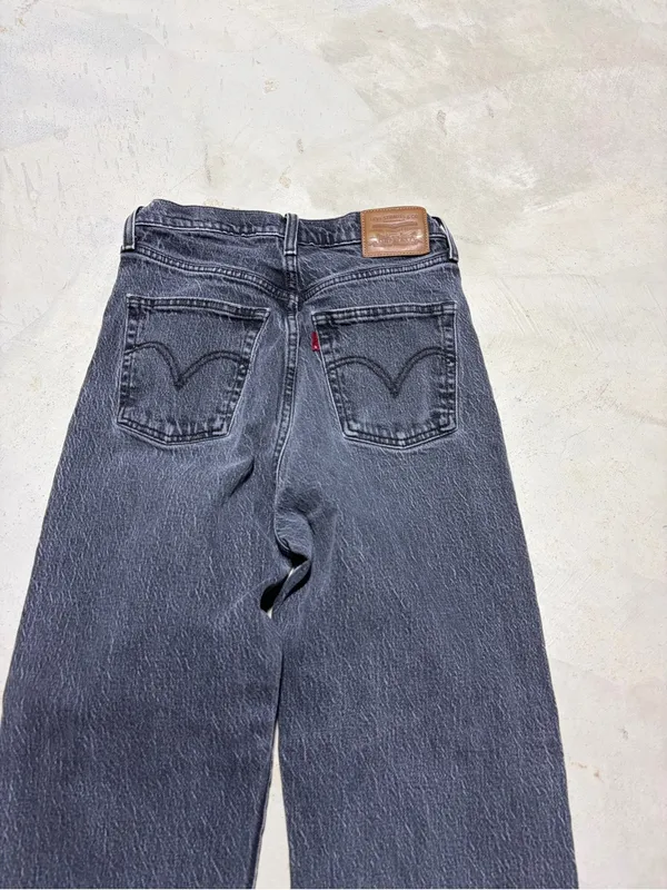 Levi’s premium Ribcage straight ankle black Jeans 26 - Image 8