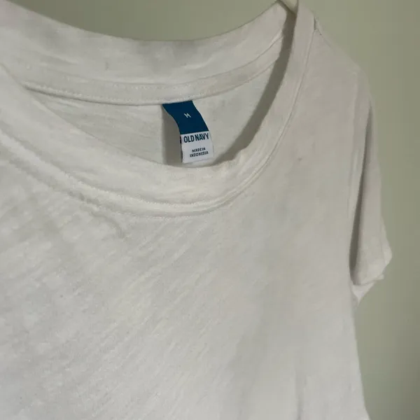 Old Navy Classic White T-Shirt Dress - Image 5