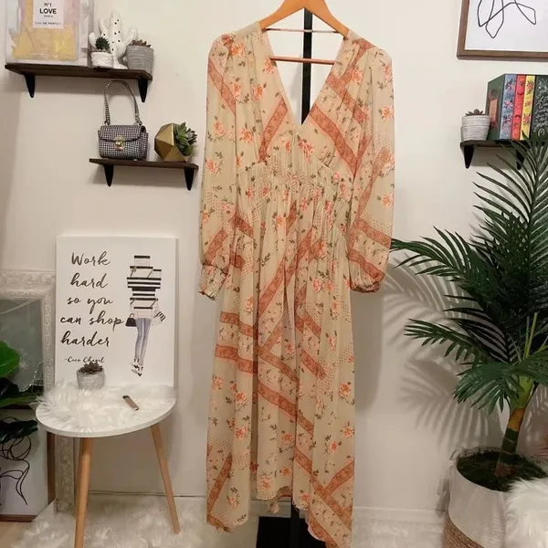 ASTR The Label Sand V Neck Chiffon Floral Maxi Dress NWT - Image 2