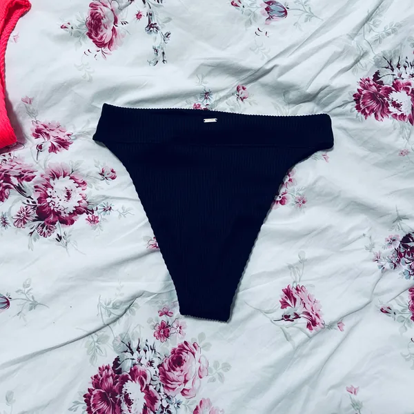 NWOT Hollister Black Bikini Bottom - Image 3