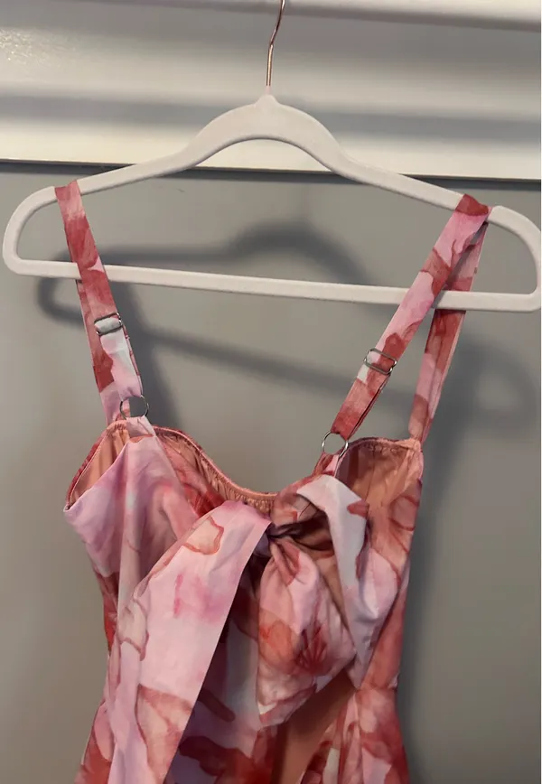 Selfie Leslie Summer/Spring Pink Floral dress - Image 9
