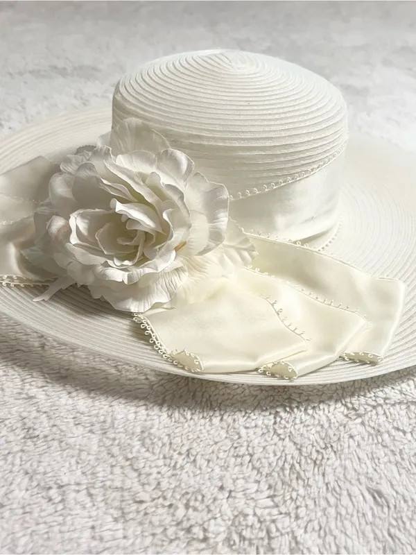 American Vintage Vintage Ivory White Wide Brim Floral Fascinator Derby Hat Wedding Church Bride - Image 3