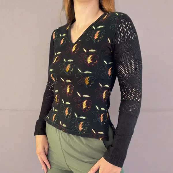 Custo Barcelona Vintage 90s/Y2K Embroiderd Crochet Sleeve Shirt - Image 2