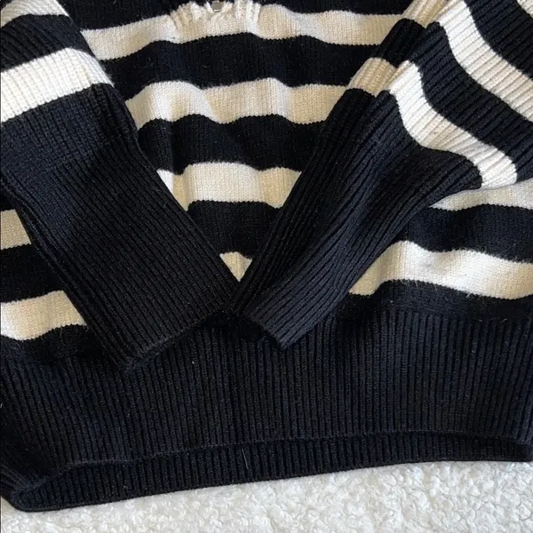 ZARA Striped Half Zip Cropped Sweater Black Cream Size L Knit - Image 7