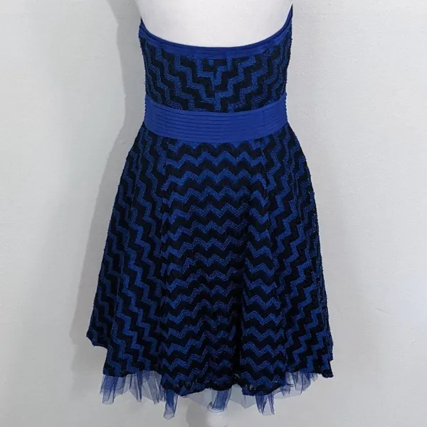 Minuet Blue Black Formal Mini Dress NWT Size Medium Blue Strapless Prom Dress - Image 5