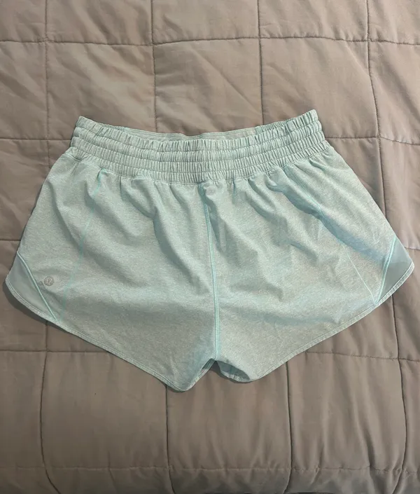 Lululemon Hotty Hot Short 2.5” - Image 3