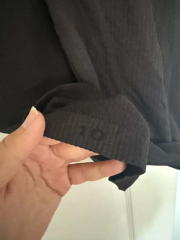 Lululemon black tank  - Image 3