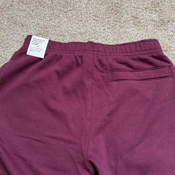 Nike Standard Fit Tapered Leg Sweatpants - Image 3