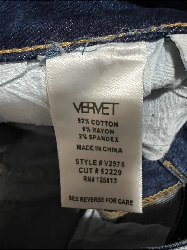 Vervet‎ High Rise Slim Straight Ankle Slit Crop Acid Wash Distressed Jeans - Image 12