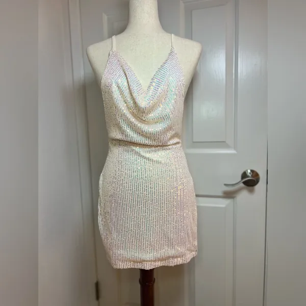 Elegant‎ Cream Halter Dress Sise Large - Image 3