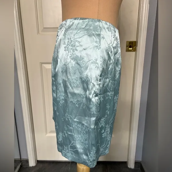 Francesca’s Blue Rain‎ Floral Embossed Satin Mini Skirt - Image 2