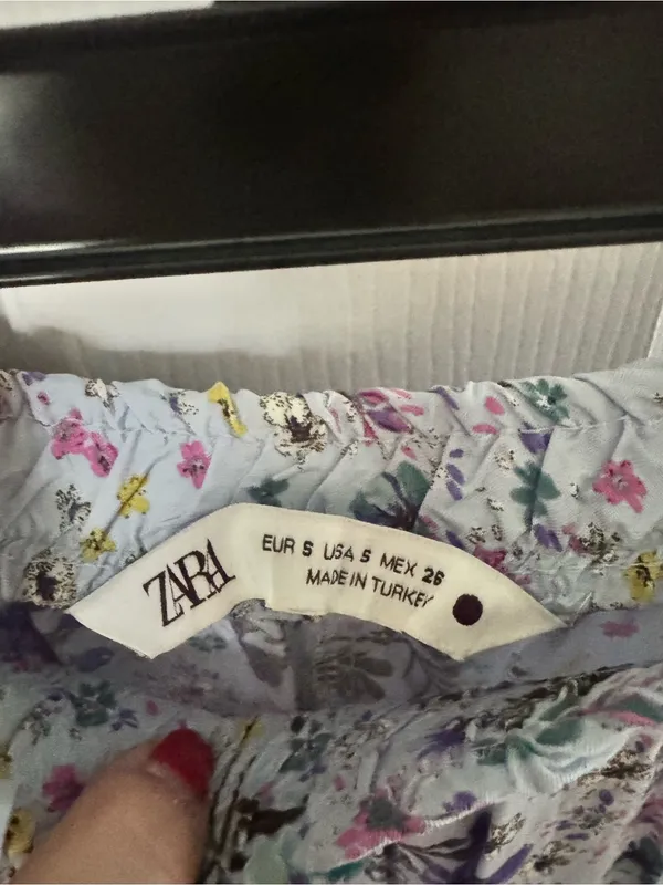 Zara floral midi skirt - Image 4
