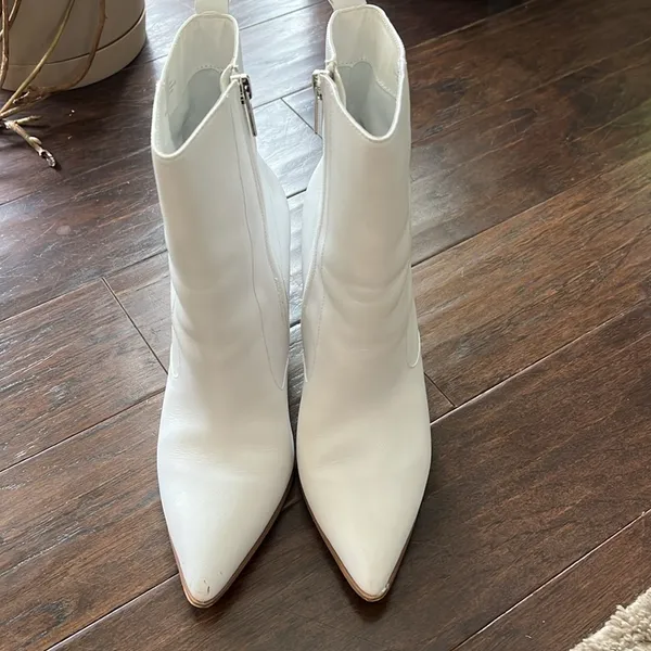Bleecker & Bond Kailey Boot Size 9 - Image 2