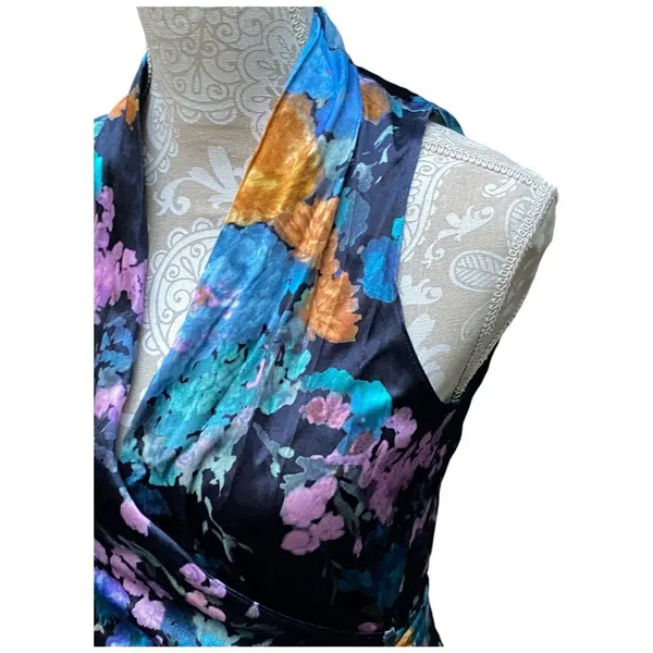 Quiet Luxury Watercolor Floral Bouquet Satin Wrap Maxi Dress Vince Designer XS - Image 9