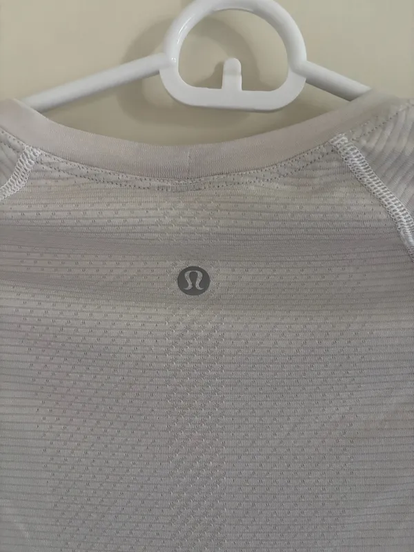 Lululemon Swiftly Tech Long Sleeve Shirt 2.0 - Image 4