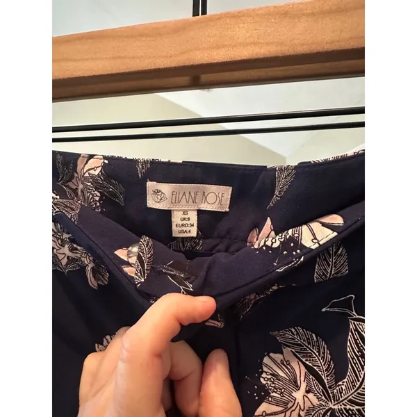Women's Elaine Rose Pants,‎ XS, Navy Pink Floral - Image 7
