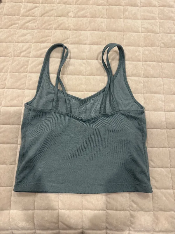 Vuori Womens Halo Performance Crop Tank Top - Image 2