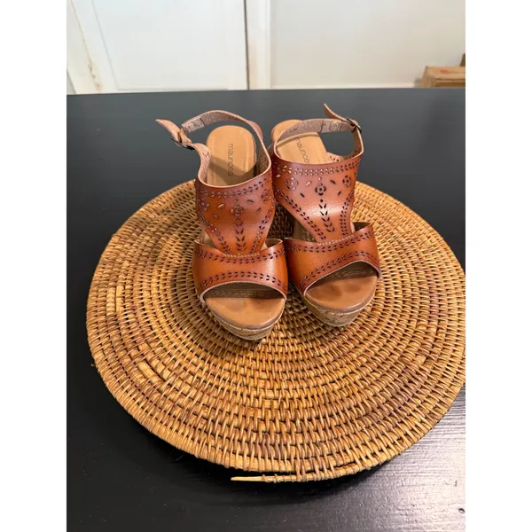 Maurices Womens Cognac Brown Perforated Cork Wedge Sandals Size 8.5 Boho Strappy - Image 2