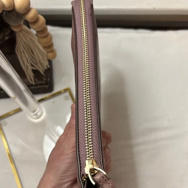 Kate Spade Mauve Leather Wristlet - Image 7