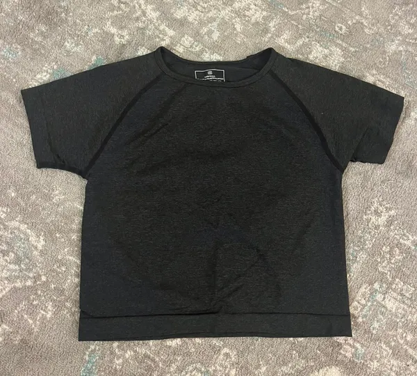 SheIn Cropped Gym Tee - Image 3
