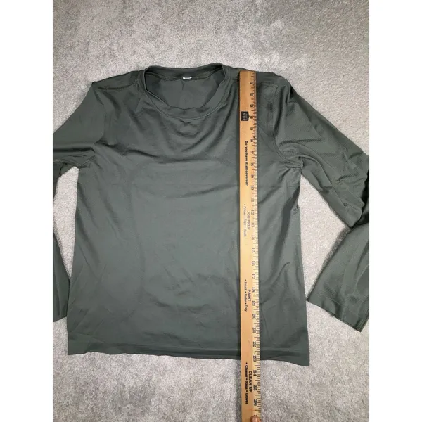 lululemon swiftly tech green 4 womens logo* artic expedition logo - Image 5