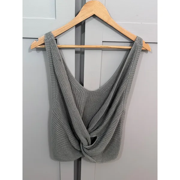 Lulus Sage Green Cotton Knit Twist Back V-Neck Sleeveless Crop Tank Top Small - Image 3