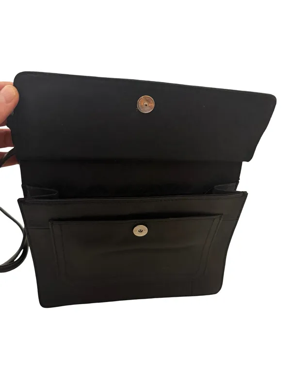 Fossil Black Leather Flap Front Crossbody Bag Long Strap Pocket One Size Women's - Image 6