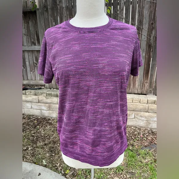 Lululemon Swiftly relaxed short sleeve purple shirt yoga Pilates athleisure - Image 3