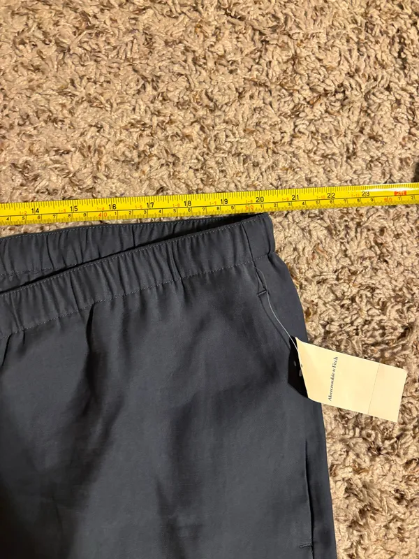 NWT Abercrombie and fitch pull-on cargo pants - Image 6