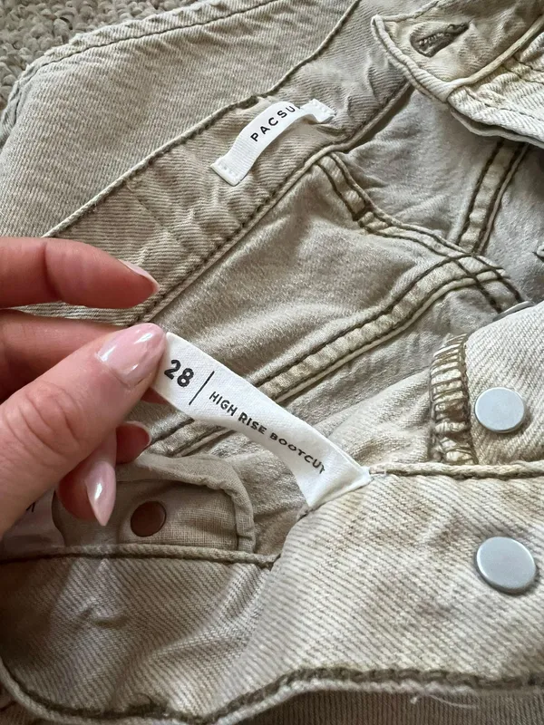 PacSun Highwaisted Jeans - Image 4