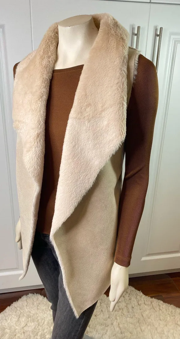 Twelfth Love Make Snow Angels Faux Fur Shawl Vest - Image 9