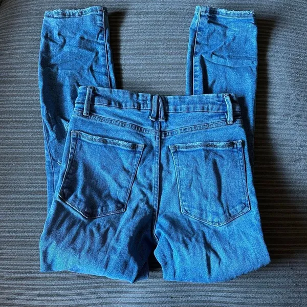 Good American distressed straight leg jeans 2/26 - Image 6