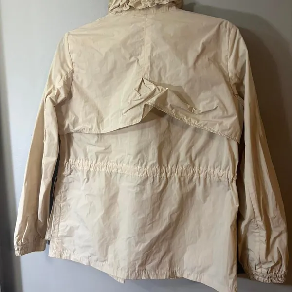 Banana Republic rain jacket - Image 3