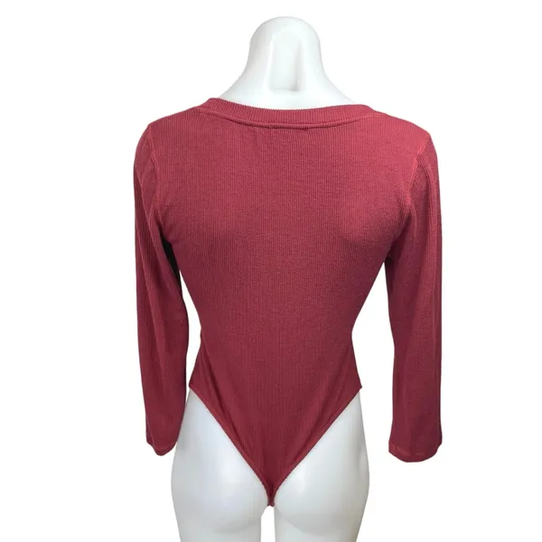 Free People Hi Hon Wine Red Rib Knit Long Sleeve Scoop Neck Thong Bodysuit Top M - Image 2
