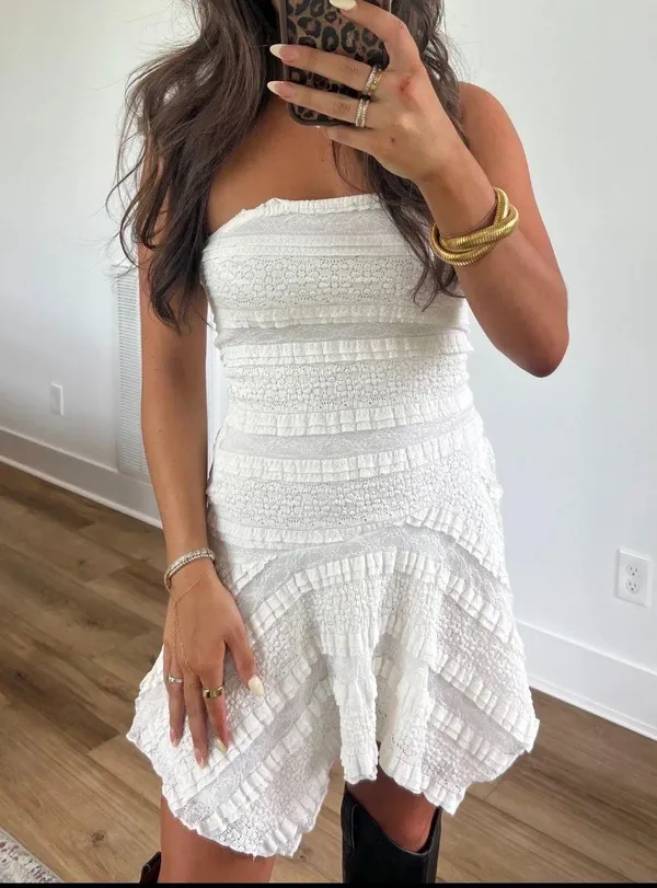 These Three Boutique Le lis White Lace Dress - Image 3