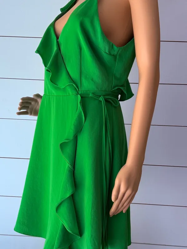 DO+BE Emerald Green Ruffle Wrap Mini Dress Sz L - Image 4