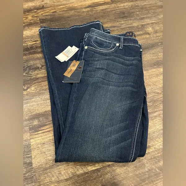 Seven7 Women's Indigo Boot Cut Jeans - Image 10
