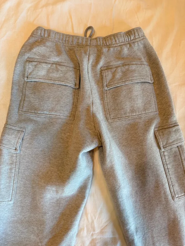 Aritzia Sweatfleece Mega Cargo Sweatpants Women’s Small Gray Cozy Fleece - Image 4