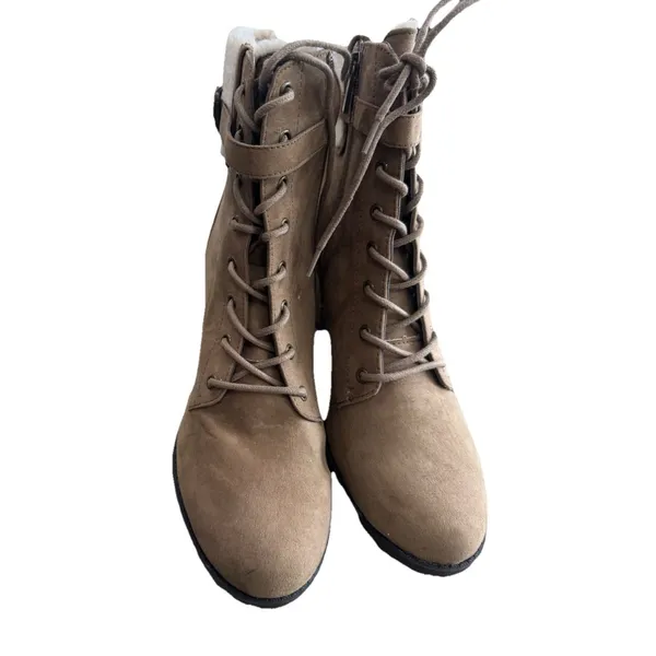 Unisa Womens Size 11 Lace Up Block Heel Boots Faux Fur Lined Ankle Booties New - Image 4