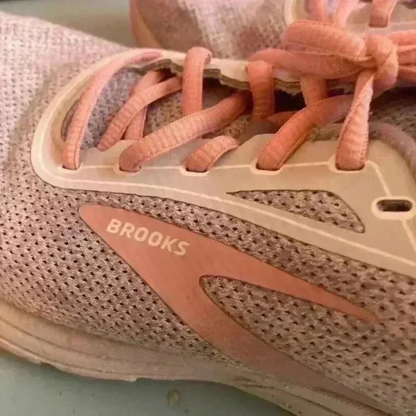 Brooks Anthem 3 Running Sneaker Women's Size 8.5 Gray Pink Peach Coral - Image 9