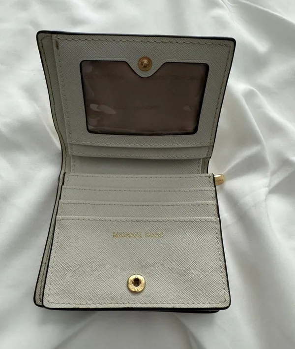 Michael Kors Wallet - Image 3